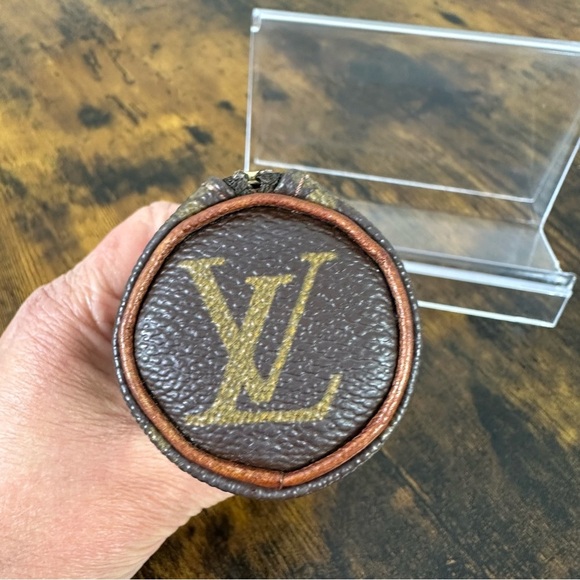 Louis Vuitton Vintage Monogram Golf Ball Holder Men Women - Picture 6 of 11